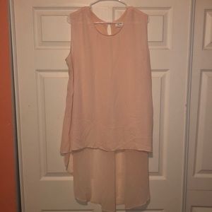 Sleeveless, high-low shirt. From Cato’s size 18/20